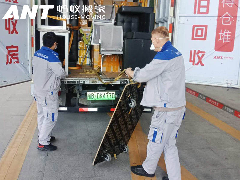 深圳蚂蚁搬家报道，12月13日，当公司办公室搬迁时很多重要文件该怎么办打包？